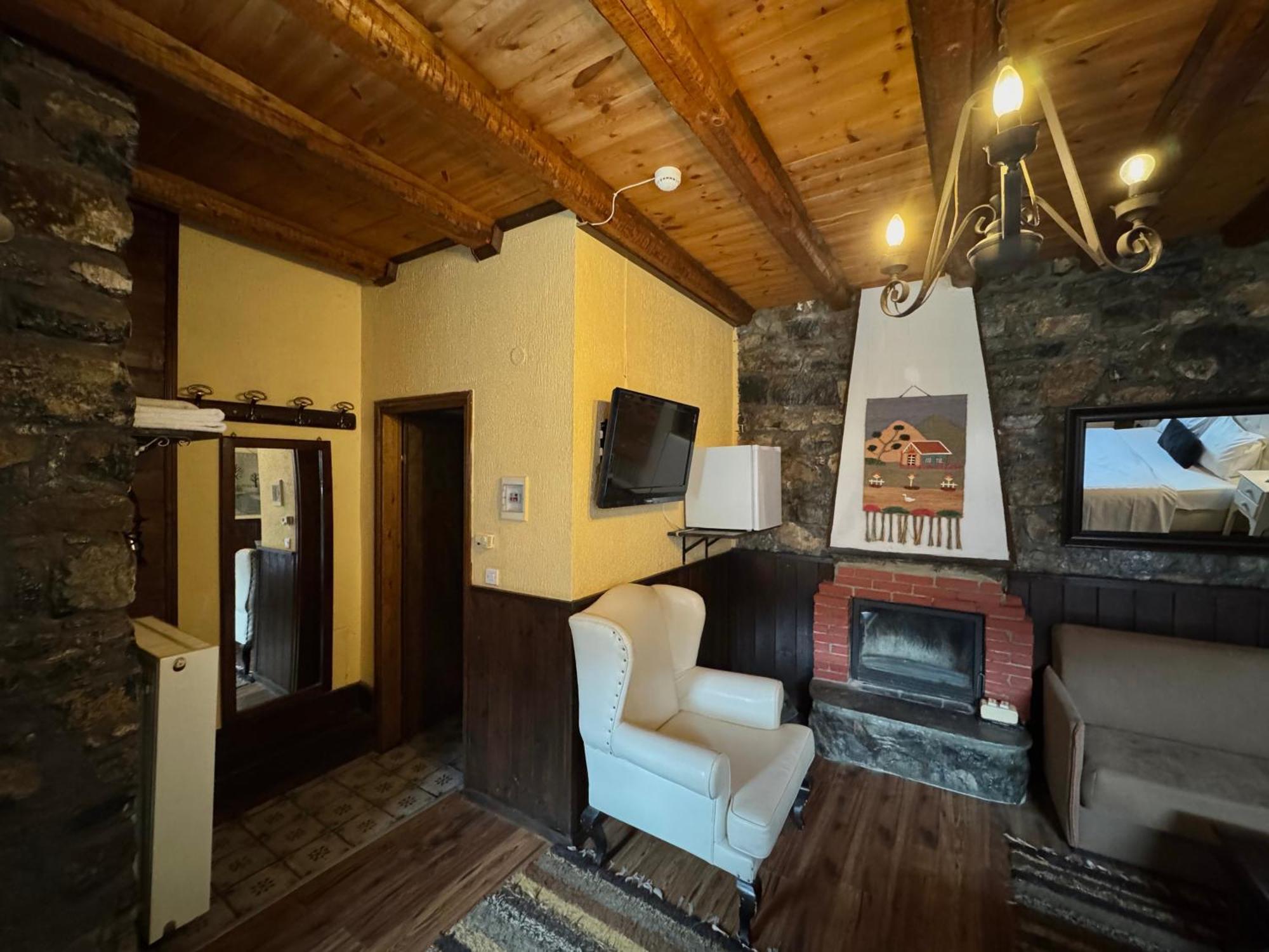 Chalet Asteras Tou Vorra بالايوس أجيوس أثناسيوس المظهر الخارجي الصورة